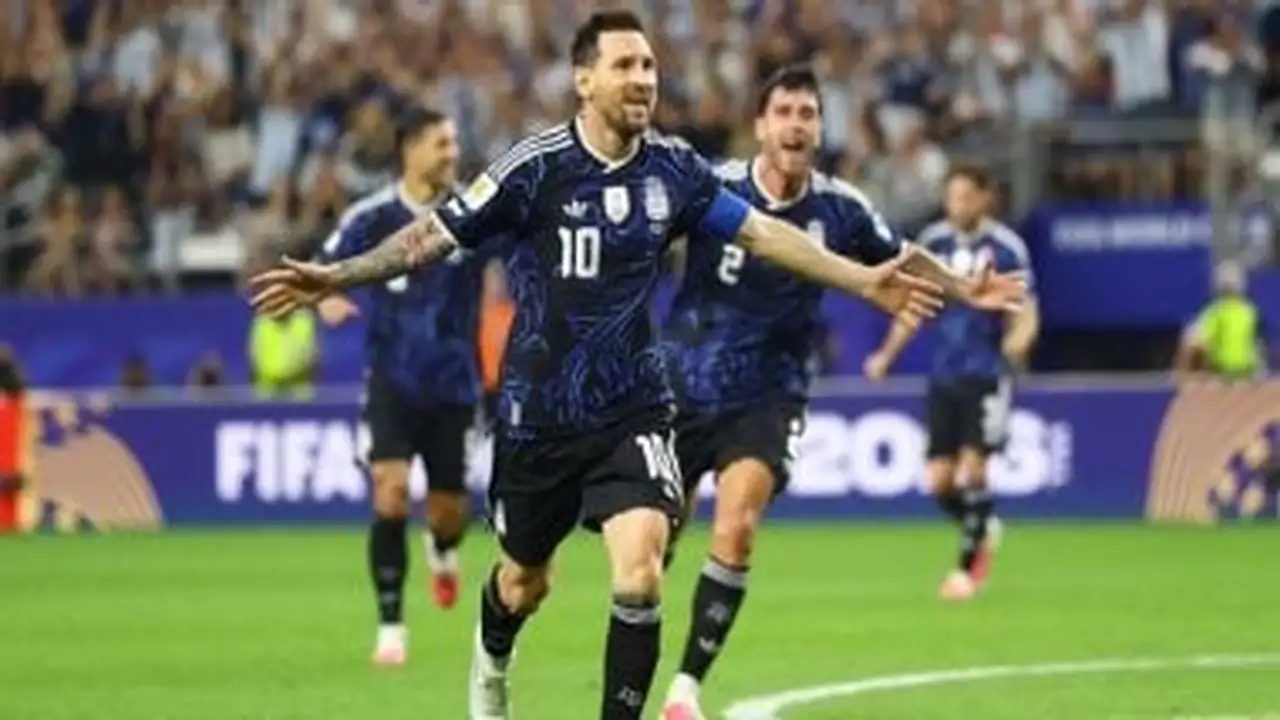 الأرجنتين تسعى لتكرار إنجاز البرازيل في نهائي كأس العالم ضد إسبانيا